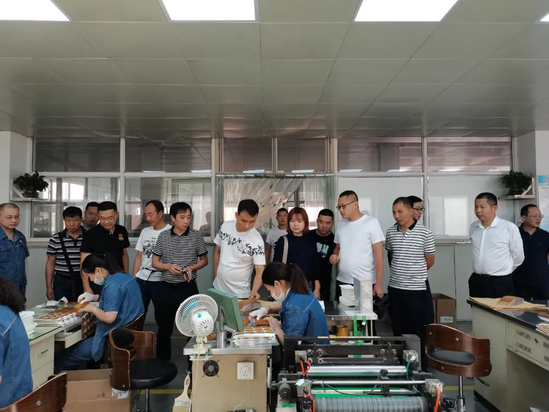 南京金陵金箔集團(tuán),金箔包裝，煙草包裝、食品包裝、藥品包裝、社會包裝、工業(yè)包裝