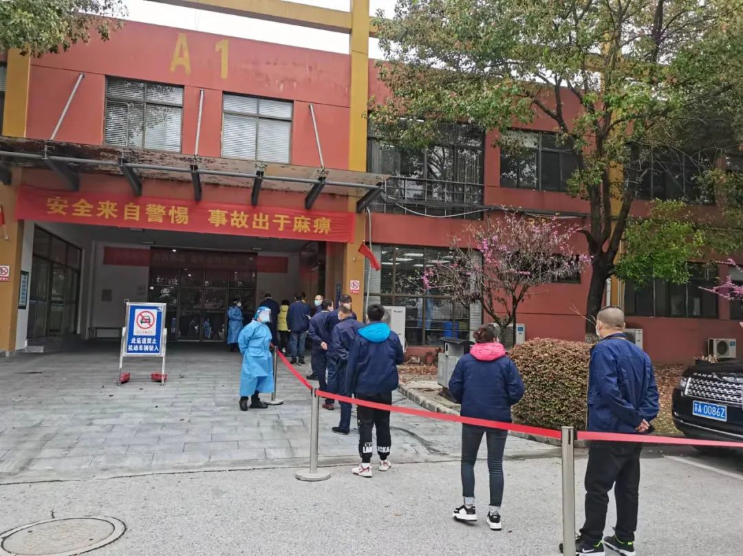 南京金陵金箔集團,金箔包裝，煙草包裝、食品包裝、藥品包裝、社會包裝、工業(yè)包裝